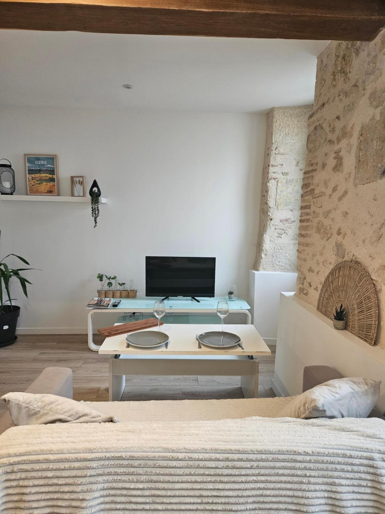 Appartement Centre Historique D'오슈 외부 사진